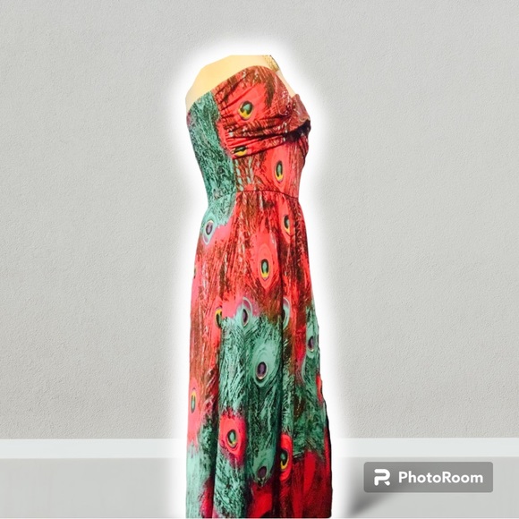 Brand new small - medium peacock patterned maxi dress strapless - Picture 2 of 4